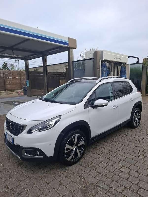 Usata Peugeot 2008 Allure 120 CV (88 kW) 2016 SUV