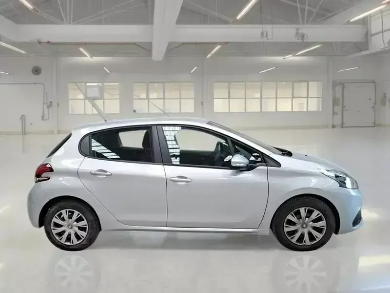 Usata Peugeot 208 Active 74 CV (54 kW) 2018 Utilitaria