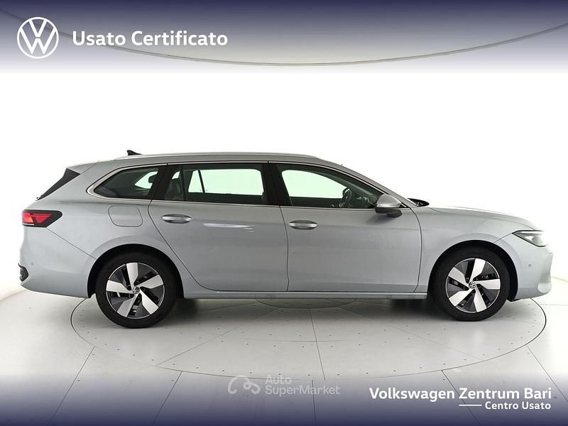 Usata VW Passat Business 150 CV (110 kW) 2024 Argento Station wagon