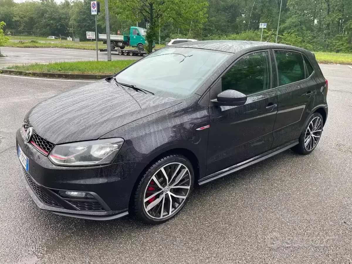 Usado VW Polo GTI 192 CV (141 kW) 2015 Negro Berlina