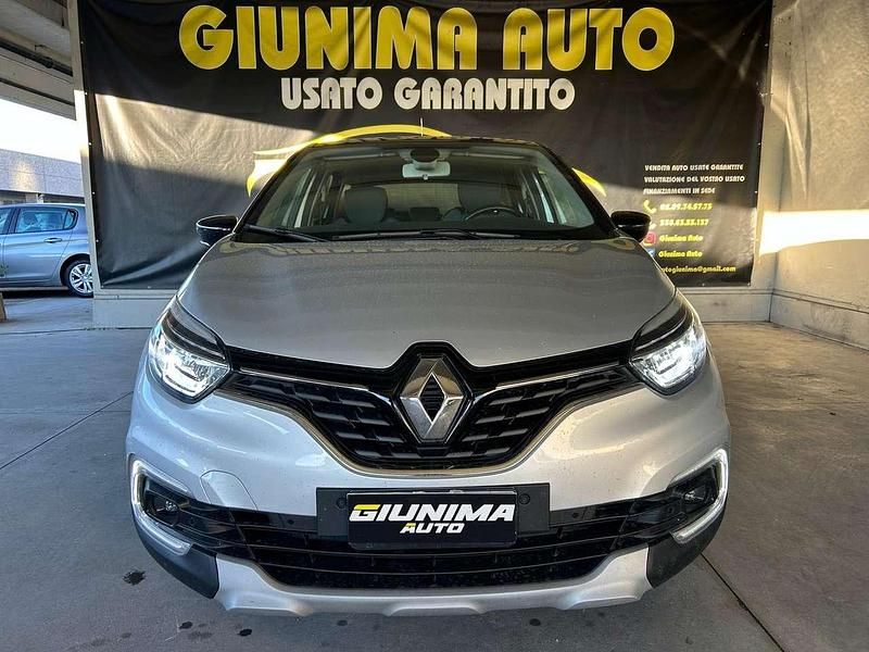 Usata Renault Captur 131 CV (96 kW) 2020 Grigio SUV