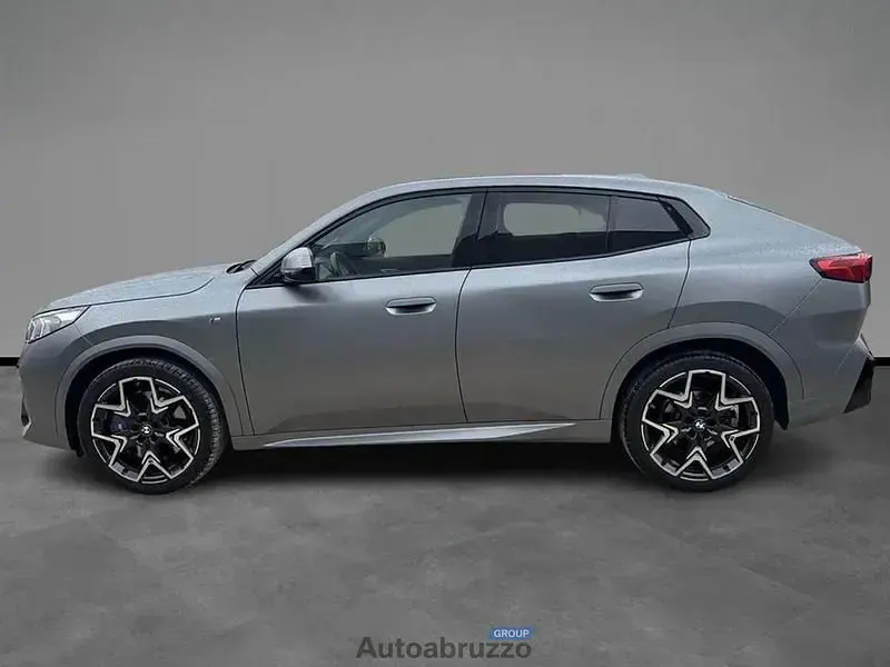 Begagnad BMW X2 M Sport 150 HK (110 kW) 2024 Grå SUV