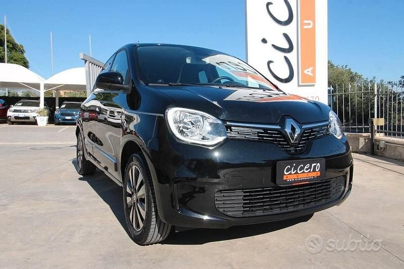 Usata Renault Twingo Techno 22 kW (30 CV) 2023 Nero Utilitaria