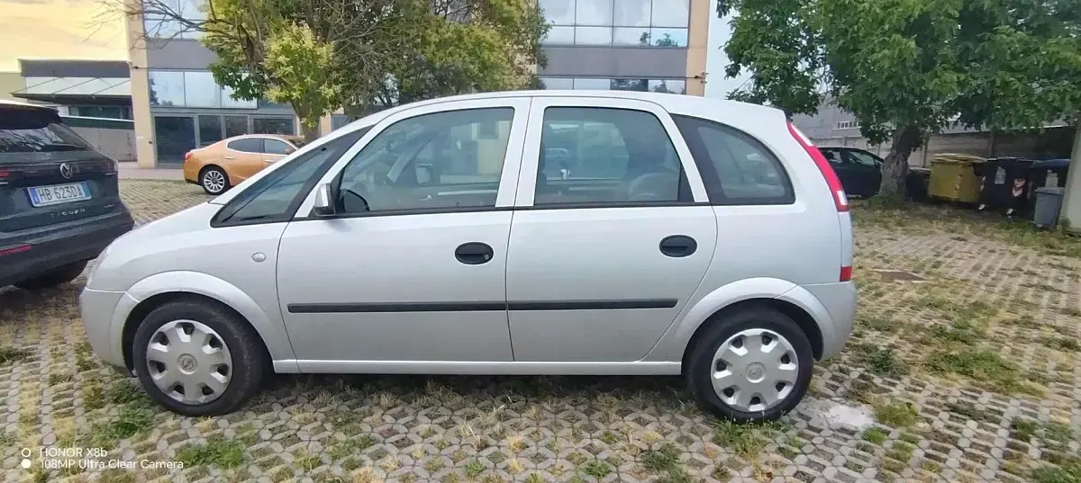 Usata Opel Meriva Cosmo 101 CV (74 kW) 2003 Monovolume