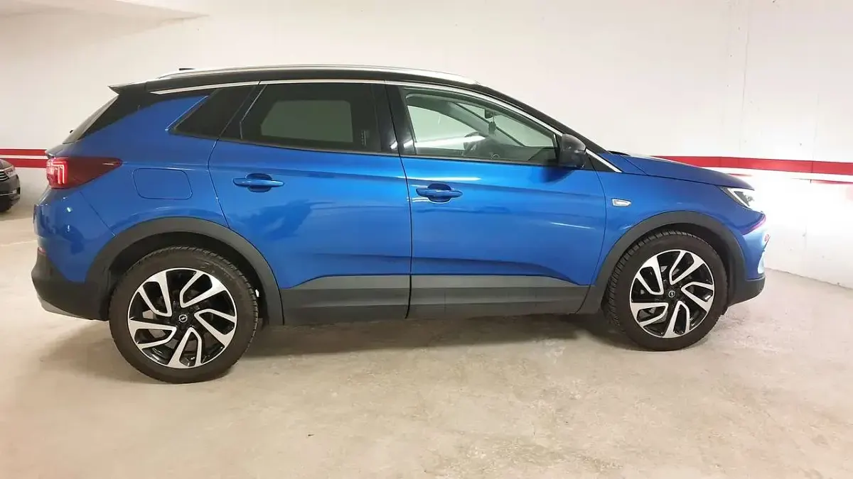 Usata Opel Grandland X 120 CV (88 kW) 2017 Blu  roof black SUV