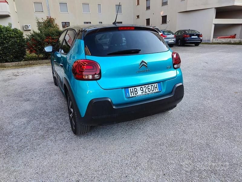 Usata Citroën C3 Shine 105 CV (77 kW) 2023 Blu/azzurro Berlina
