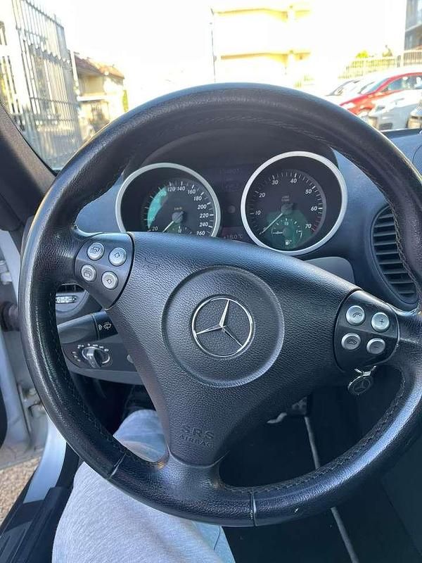 Usata Mercedes SLK200 163 CV (119 kW) 2004 Argento Cabrio