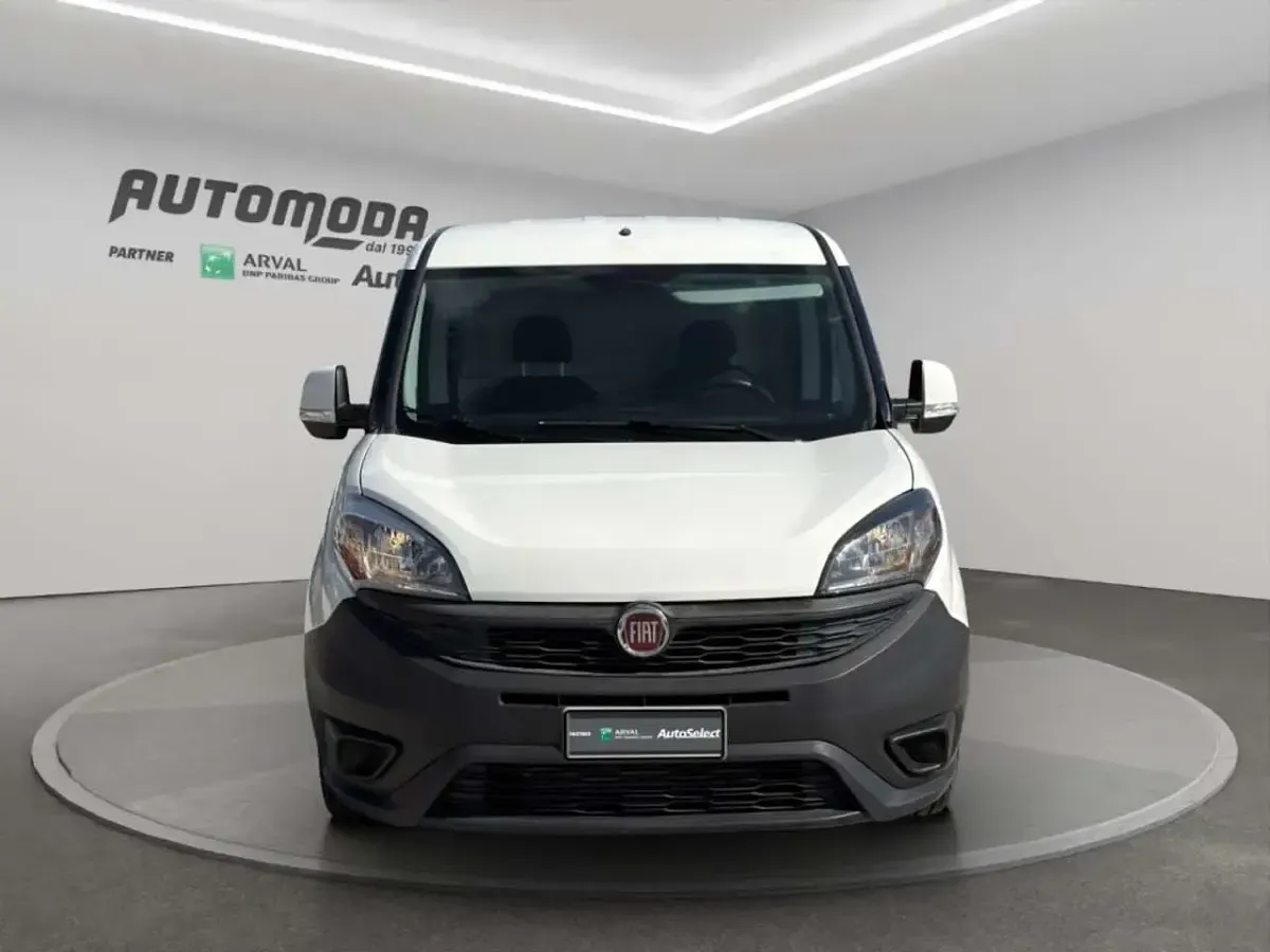 Usata Fiat Doblò 105 CV (77 kW) 2018 Bianco Monovolume