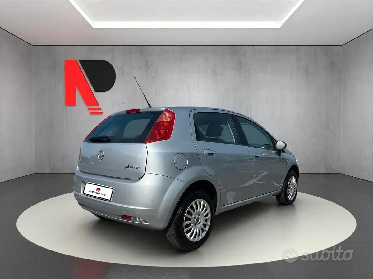 Usata Fiat Punto Active 77 CV (56 kW) 2009 Grigio Utilitaria