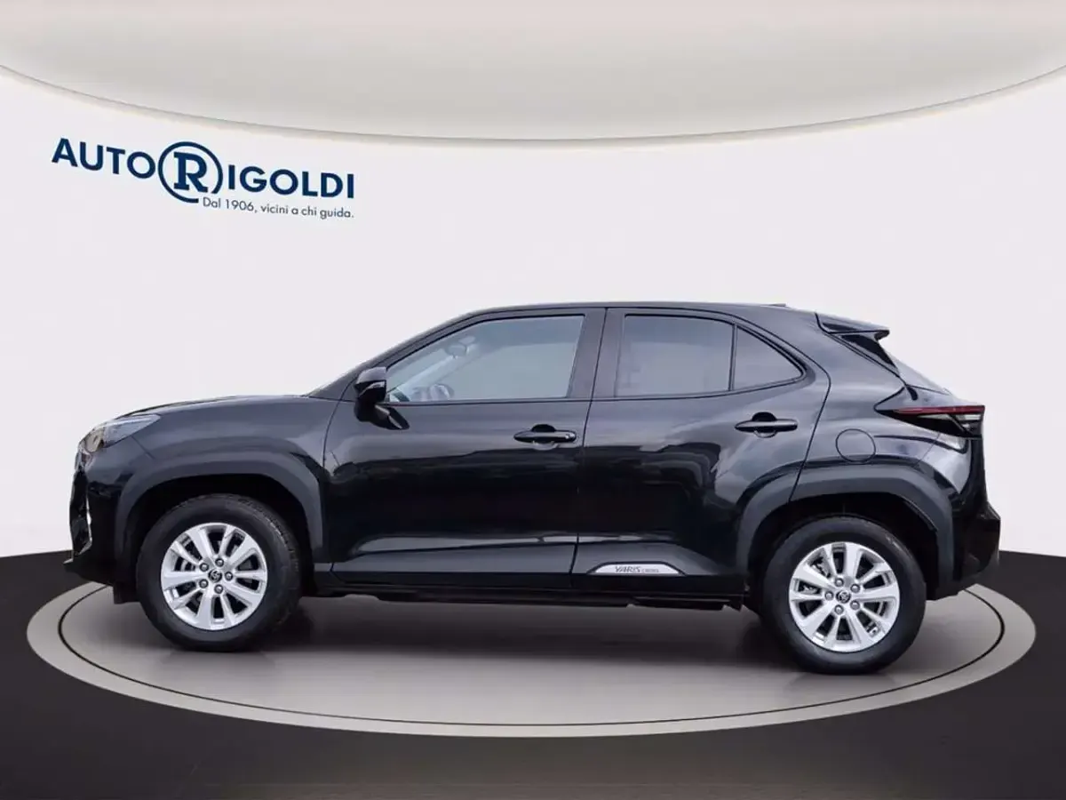 Usata Toyota Yaris Cross Business Edition 116 CV (85 kW) 2022 Nero SUV