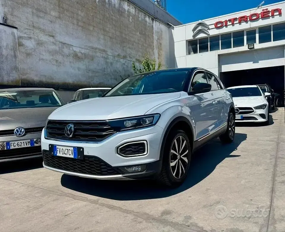 Usata VW T-Roc Style 116 CV (85 kW) 2019 Grigio SUV