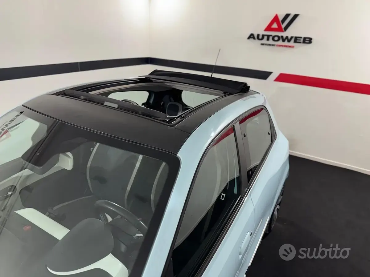 Usata Renault Twingo Intens 90 CV (66 kW) 2016 Blu Utilitaria