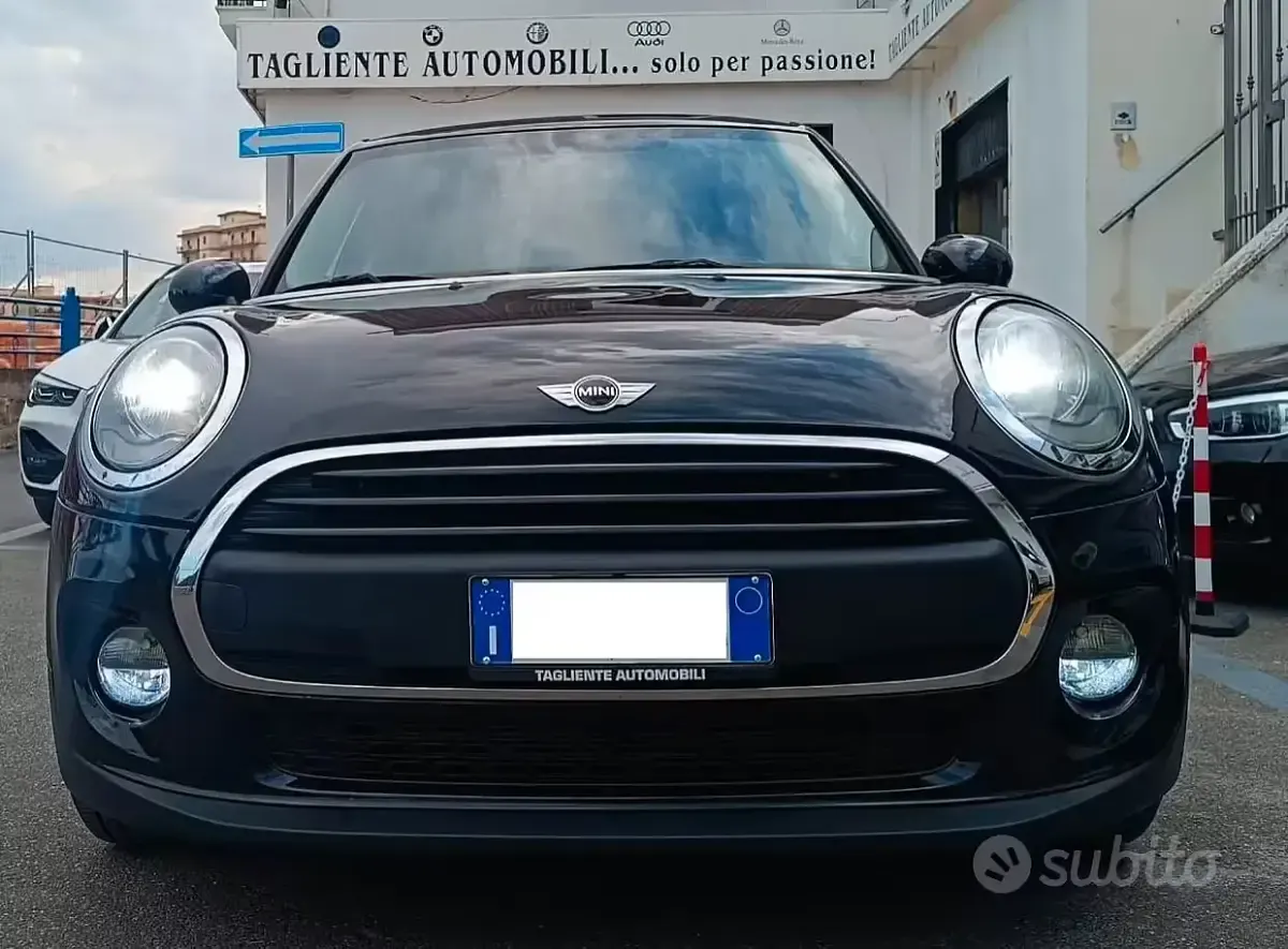 Usata Mini Cooper D Business 95 CV (69 kW) 2017 Nero Utilitaria