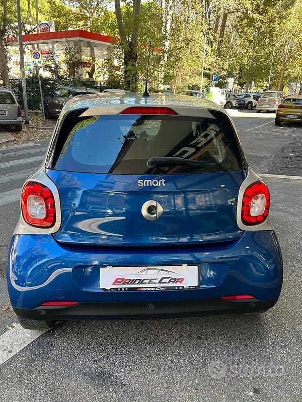 Usata Smart ForFour Passion 71 CV (52 kW) 2018 Blu Utilitaria