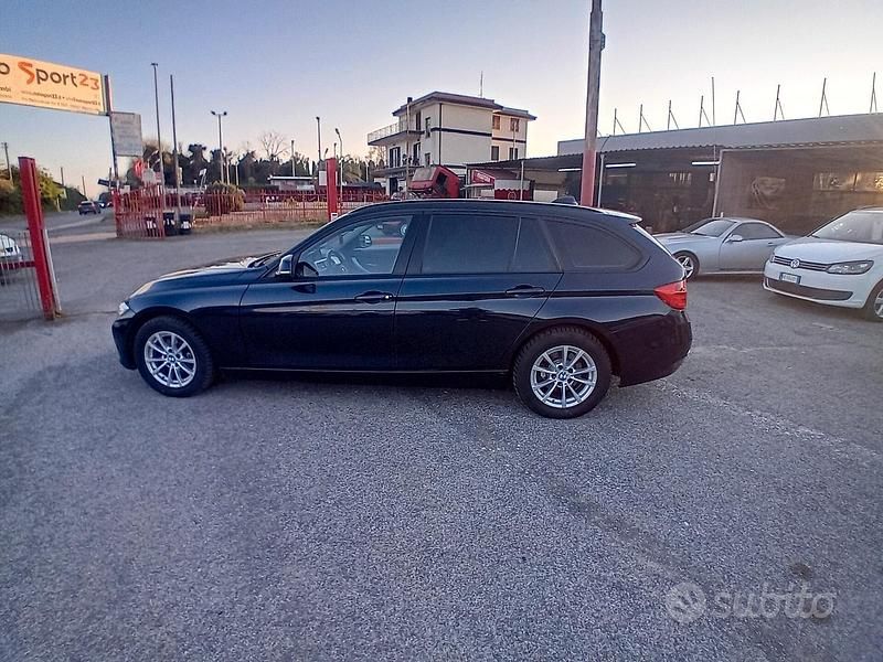 Usata BMW 320 Sport Line 183 CV (134 kW) 2013 Blu Station wagon