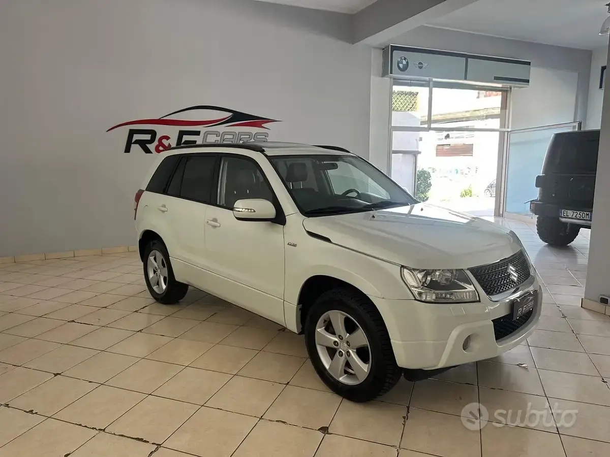 Usata Suzuki Grand Vitara 129 CV (94 kW) 2010 Bianco SUV