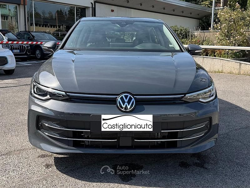 Usata VW Golf VIII Style 150 CV (110 kW) 2025 Gray Berlina