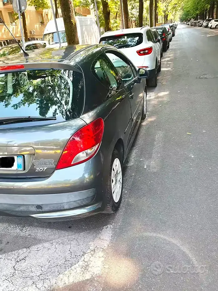 Usata Peugeot 207 73 CV (53 kW) 2012 Grigio Utilitaria