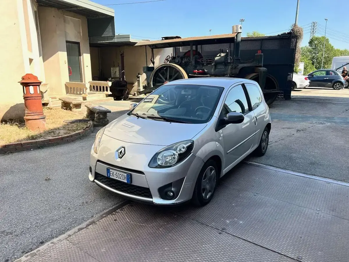 Usata Renault Twingo 75 CV (55 kW) 2011 Argento Utilitaria