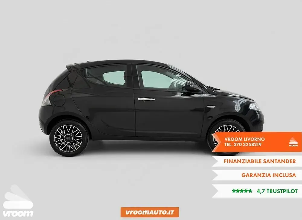 Usata Lancia Ypsilon 69 CV (50 kW) 2024 Nero Utilitaria