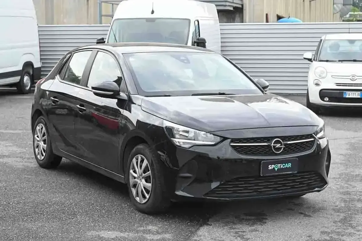 Używany Opel Corsa Edition 75 KM (55 kW) 2022 Czarny Hatchback