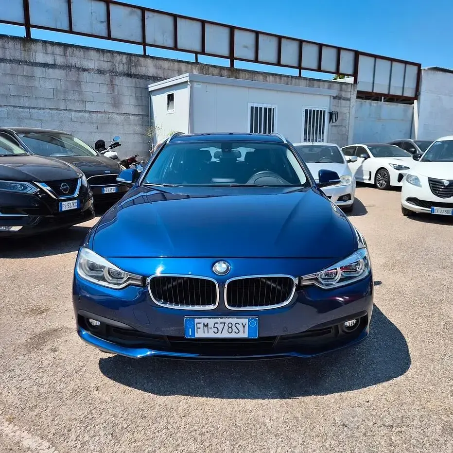 Usata BMW 318 150 CV (110 kW) 2017 Bluazzurro Station wagon