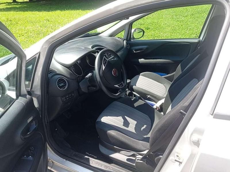 Usata Fiat Punto Easy 95 CV (69 kW) 2017 Utilitaria