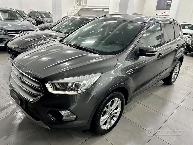 Usata Ford Kuga Titanium 120 CV (88 kW) 2018 Grigio SUV