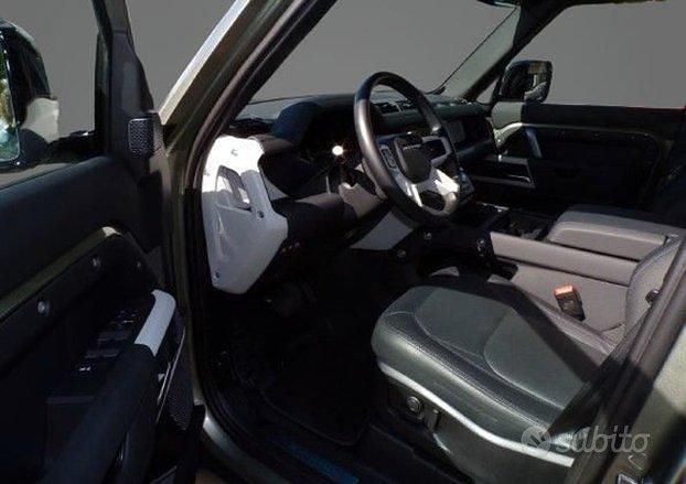 Usado Land Rover Defender 199 HP (146 kW) 2023 SUV