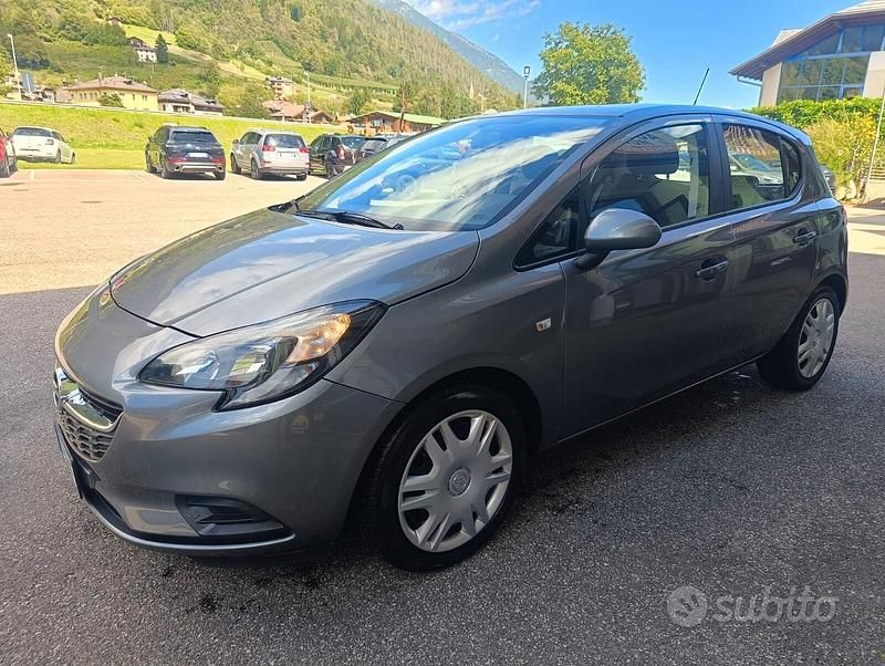 Usata Opel Corsa 90 CV (66 kW) 2019 Grigio Berlina
