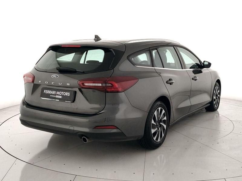 Usado Ford Focus Titanium 116 CV (85 kW) 2025 Gris Familiar