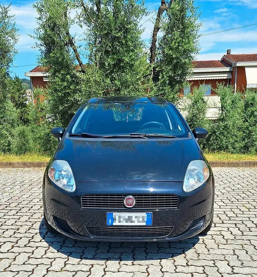Usata Fiat Grande Punto 77 CV (56 kW) 2013 Nero Utilitaria