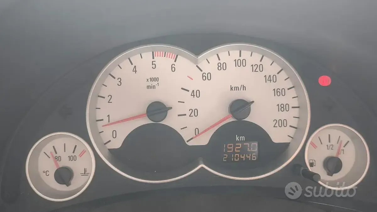 Usata Opel Corsa 69 CV (50 kW) 2005 Utilitaria