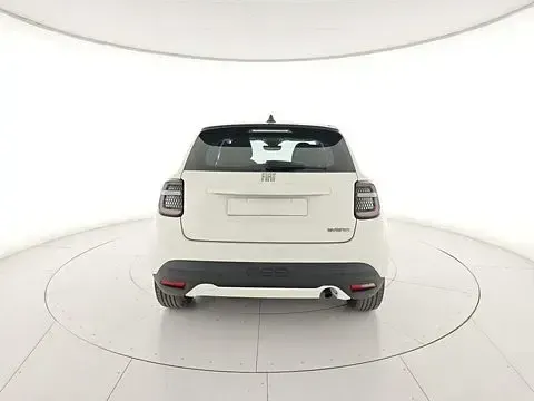 Usata Fiat 600 110 CV (80 kW) 2025 Bianco SUV