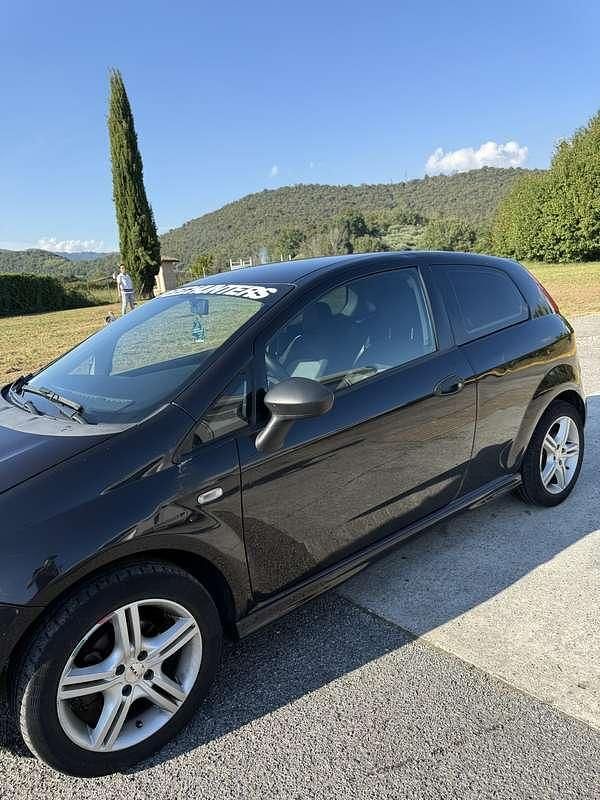 Usata Fiat Grande Punto Dynamic 95 CV (69 kW) 2009 Utilitaria