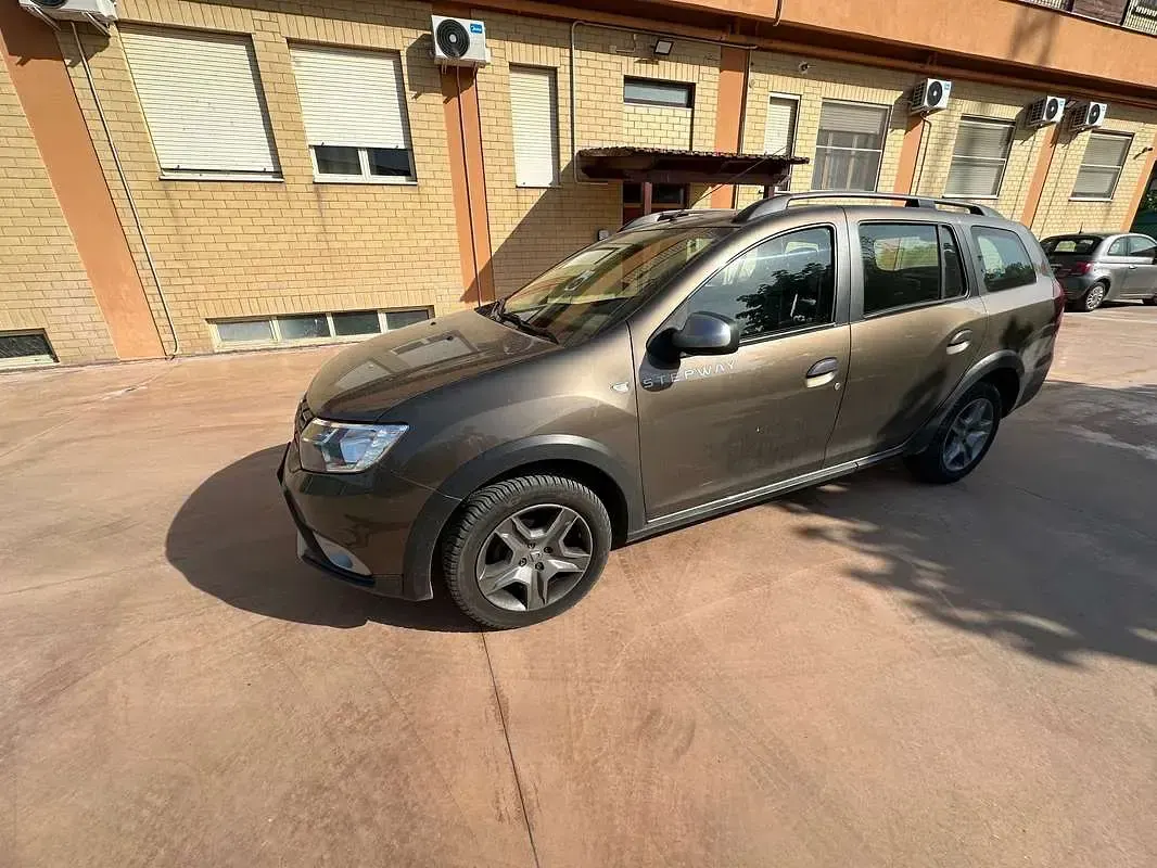 Usata Dacia Logan Stepway 95 CV (69 kW) 2019 Bronzo Station wagon