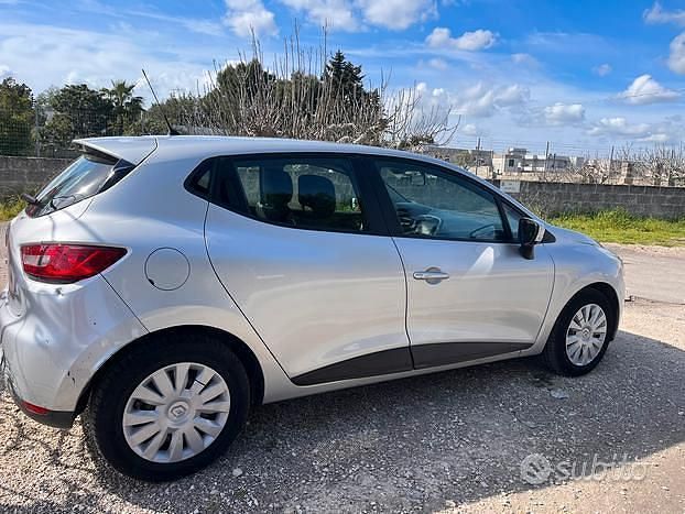 Usata Renault Clio IV 74 CV (54 kW) 2015 Grigio Berlina
