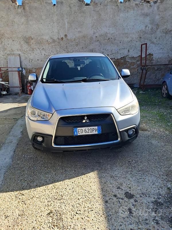 Grigio Usata 2010 Mitsubishi ASX SUV | 3000 € - Immagine 1/3