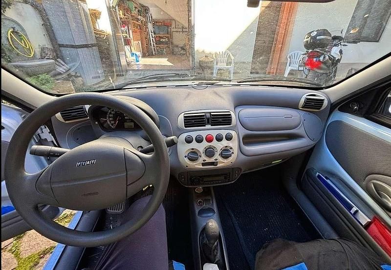 Usata Fiat 600 Anniversary 54 CV (39 kW) 2008 Blu/azzurro Utilitaria