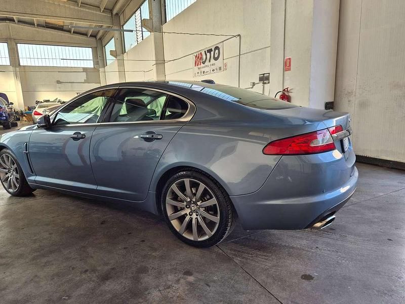 Usata Jaguar XF Premium Luxury 275 CV (202 kW) 2009 Blu/azzurro Berlina