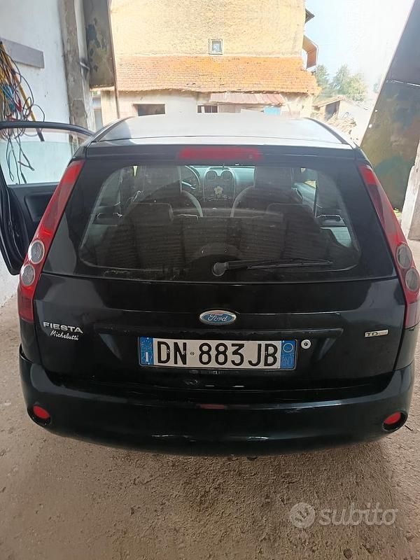 Usata Ford Fiesta 2008 Nero Utilitaria