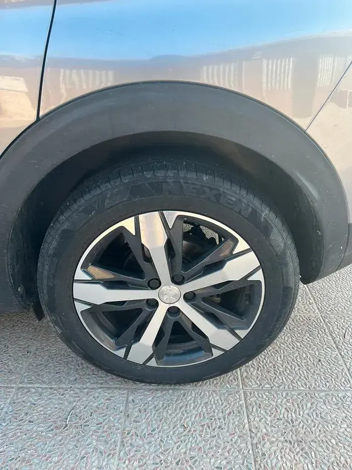Usata Peugeot 3008 Allure 2017 Grigio SUV