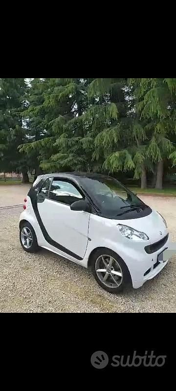 Bianco Usata 2012 Smart ForTwo Coupé Coupé | 6987 € (Cara) - Immagine 1/4
