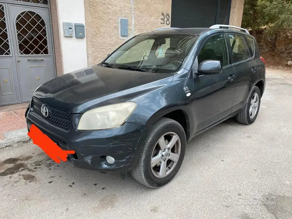 Usata Toyota RAV4 152 CV (111 kW) 2007 Grigio SUV