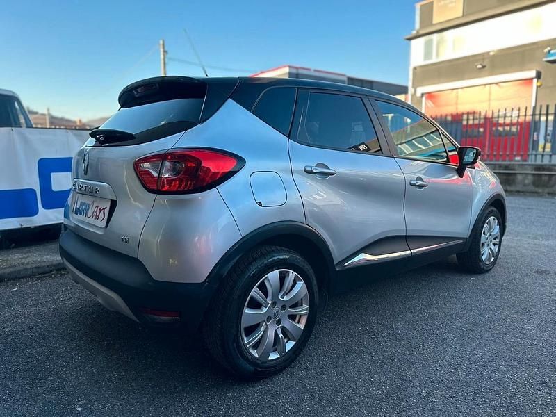 Usata Renault Captur Life 90 CV (66 kW) 2015 Argento SUV