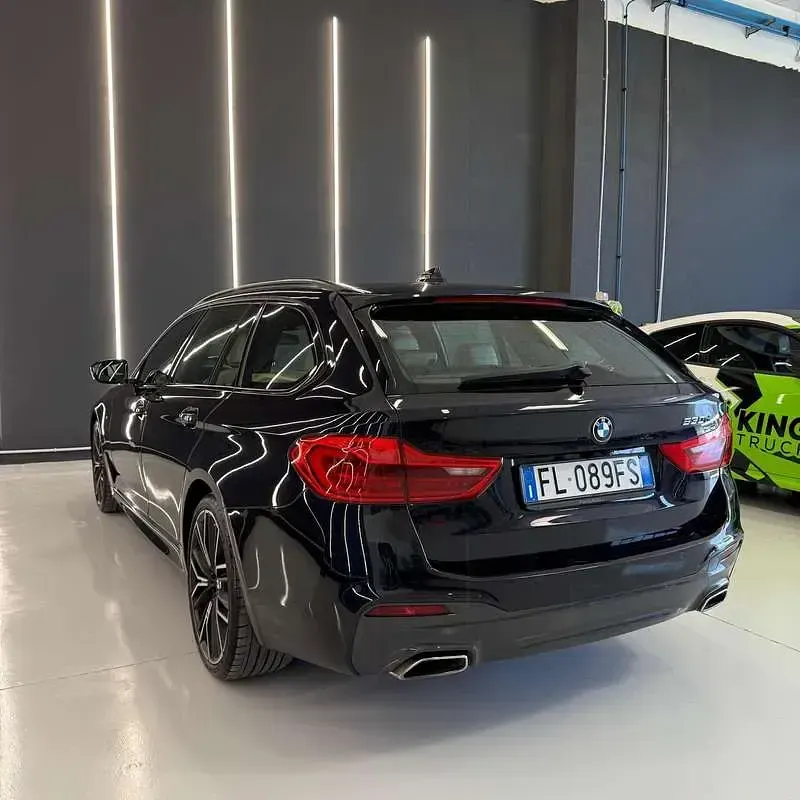 Usata BMW 530 M Sport 265 CV (194 kW) 2018 Blu/azzurro Station wagon