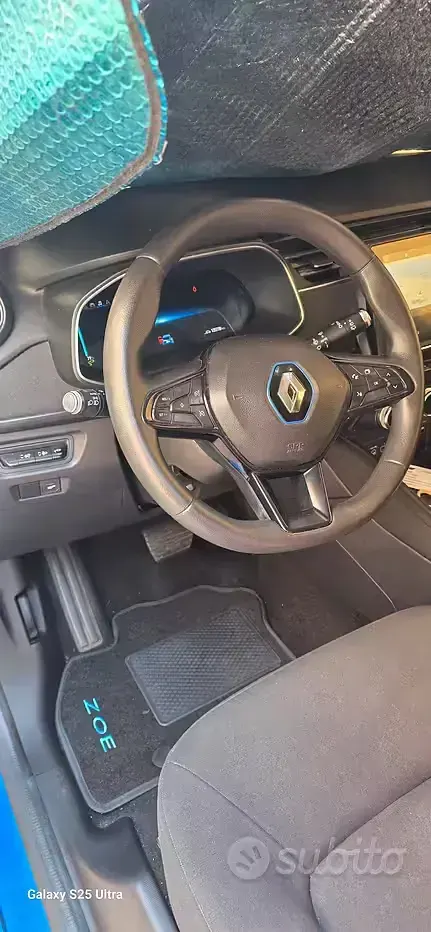 Usata Renault Zoe 50 kW (69 CV) 2020 Bluazzurro Utilitaria