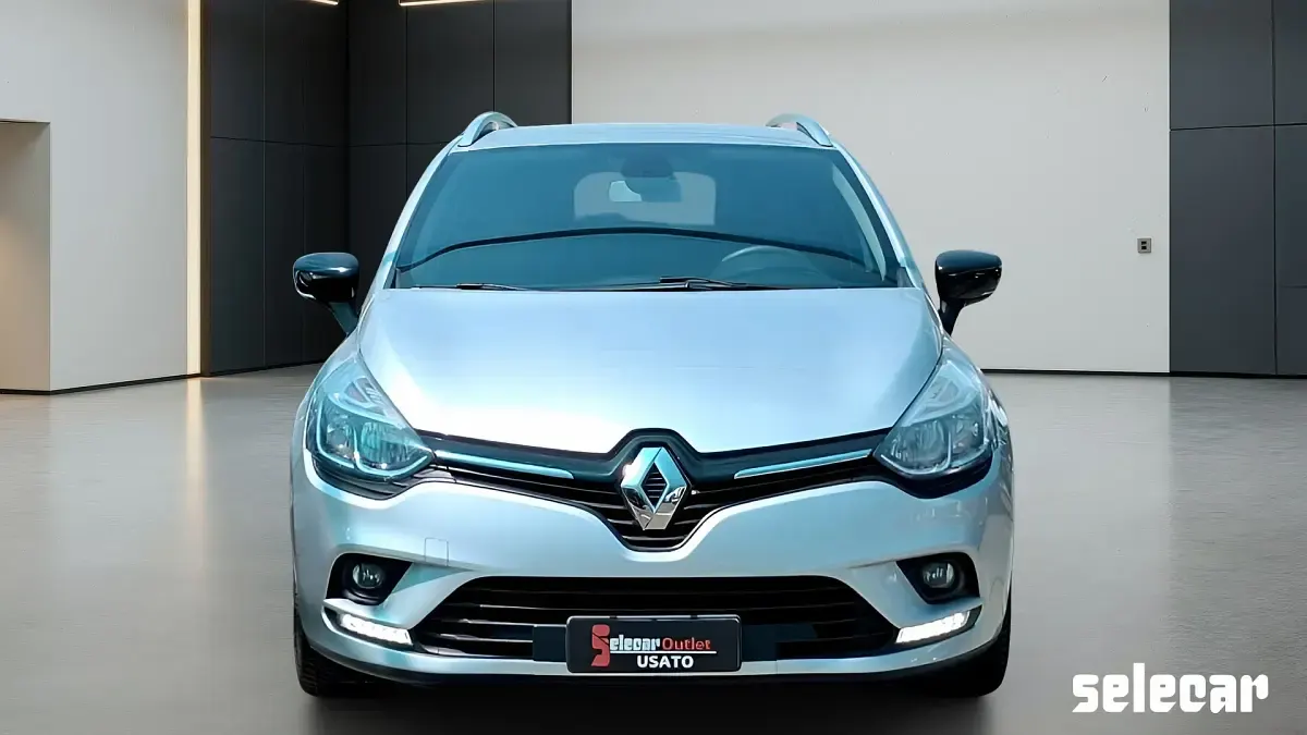 Usata Renault Clio 75 CV (55 kW) 2018 Bi5v grigio manganese metallizzato Station wagon