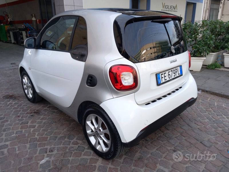 Usata 2016 Smart ForTwo Coupé Due volumi | 8500 € (Ottimo prezzo) - Immagine 1/4