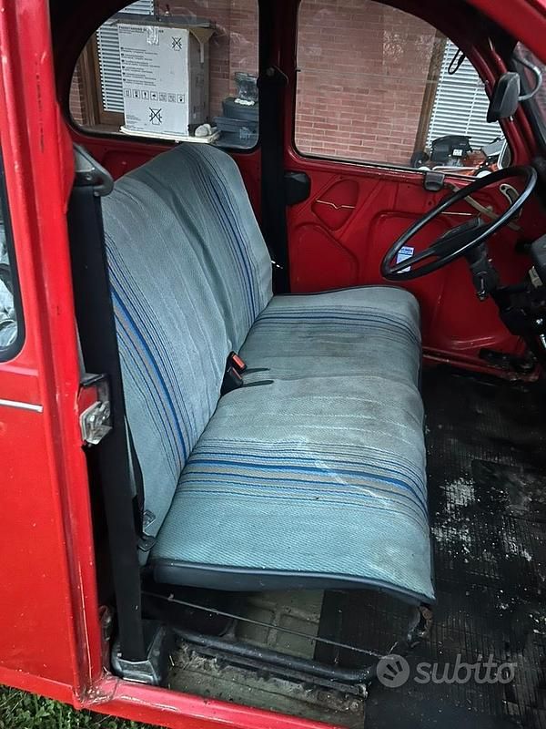 Occasion Citroën 2CV 29 ch (21 kW) 1981 Rouge Berline